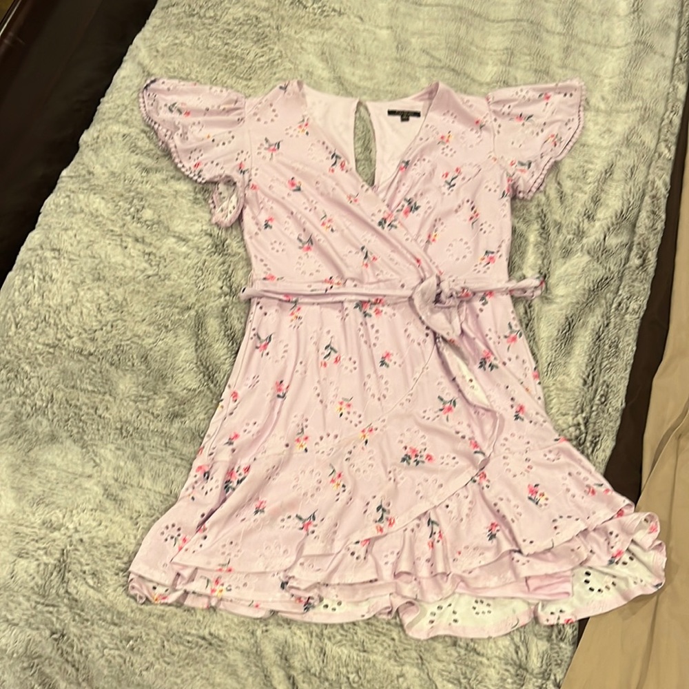 beautiful pink and violet colored faux wrap dress with loose flowy sleeve